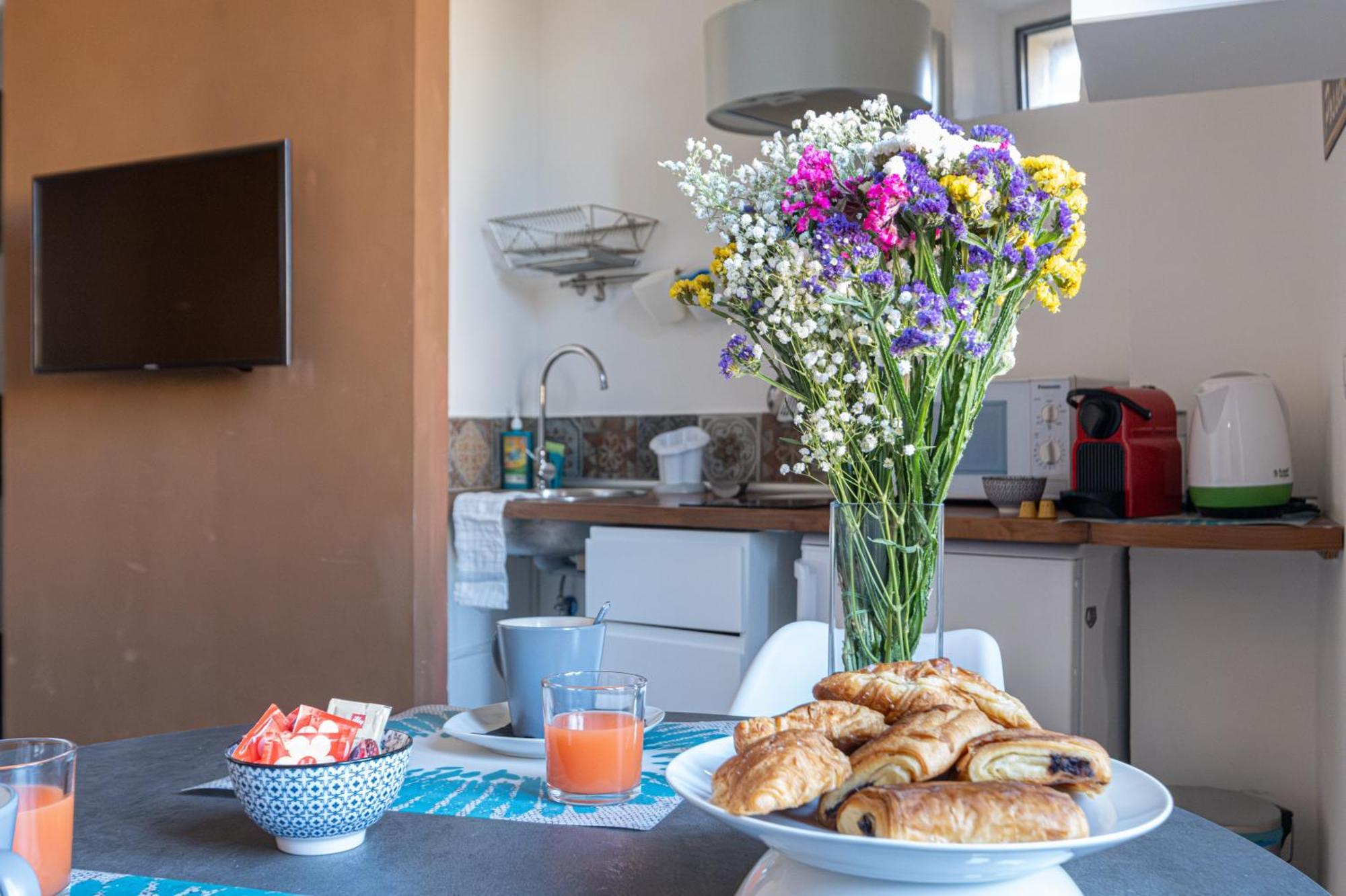Santonofrio Apartments Рим Екстериор снимка