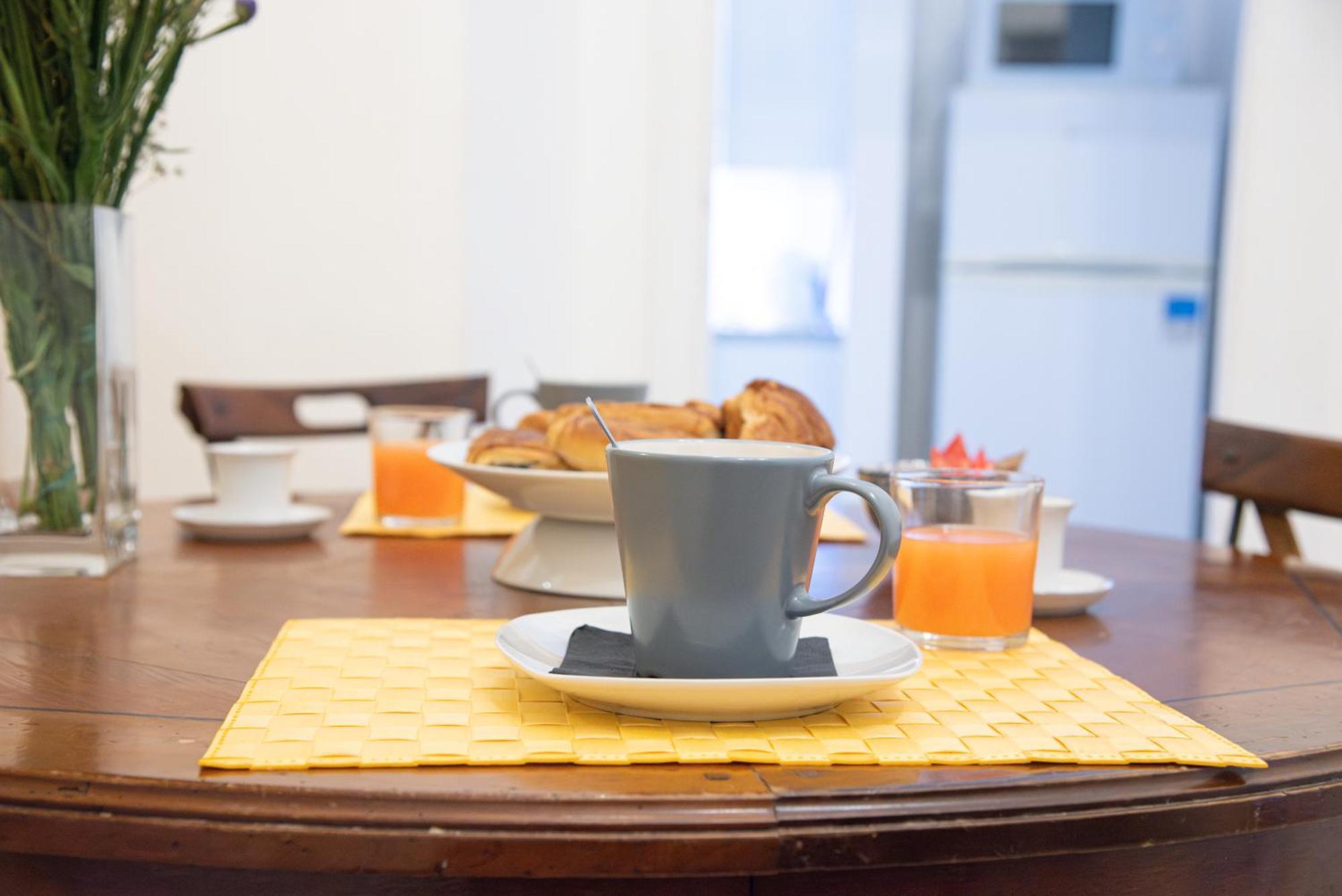 Santonofrio Apartments Рим Екстериор снимка