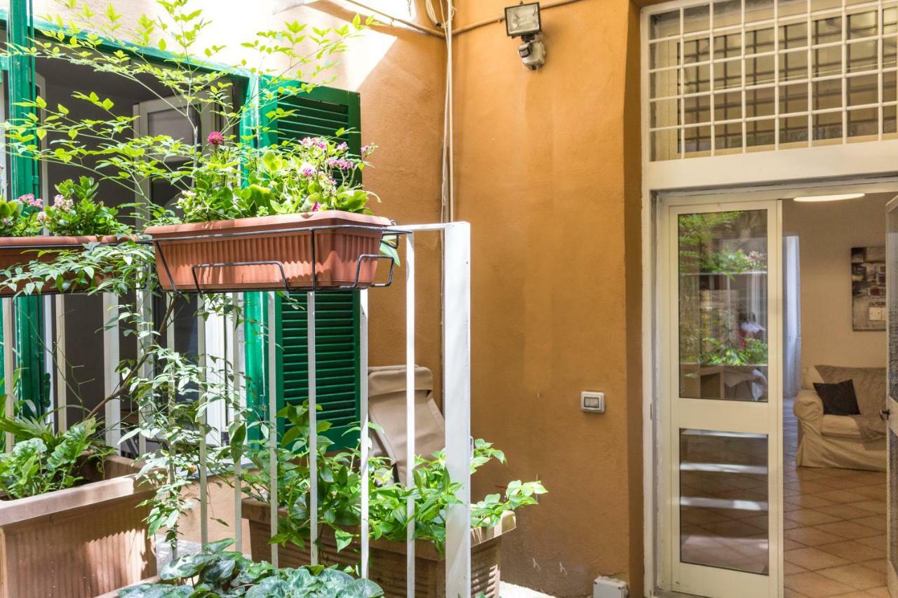 Santonofrio Apartments Рим Екстериор снимка